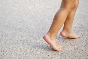 Βάδιση στις μύτες δακτύλων (Toe Walking)