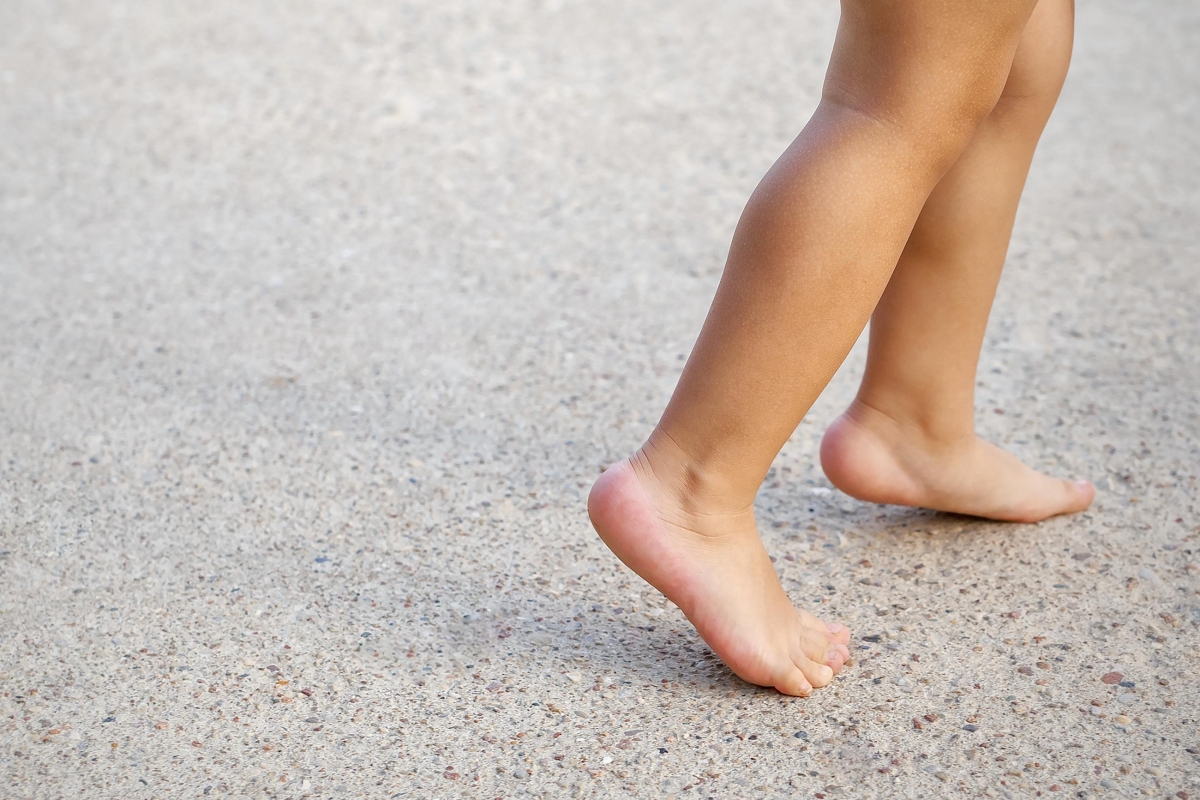 Βάδιση στις μύτες δακτύλων (Toe Walking)